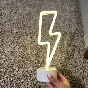 Light Up Lightning Bolt